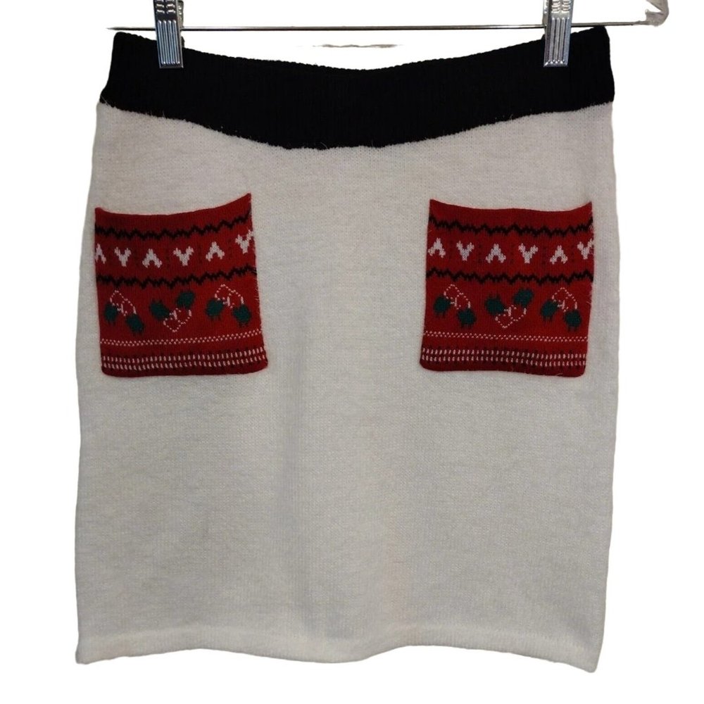 Love On A Hanger Skirt Womens Medium Festive Mini Holiday Knit